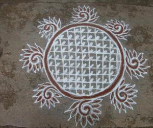 Rangoli: free hand white rangoli 3
