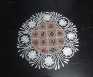 Rangoli: Stencil kolam