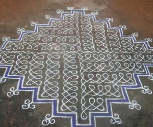 Rangoli: dotted kolam