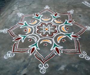 Freehand kolam