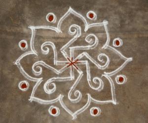 Rangoli: Swasthik kolam