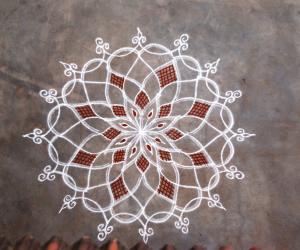 Freehand kolam