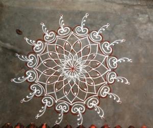 Freehand kolam