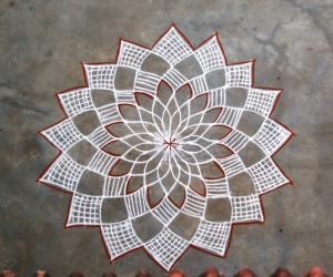 Freehand kolam