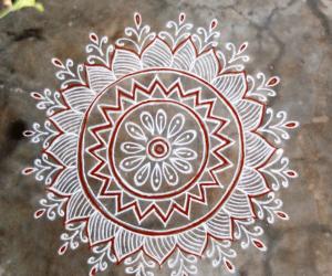 Aadi velli kolam