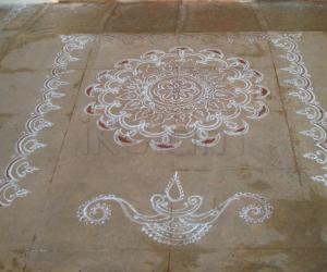 Free hand rangoli 