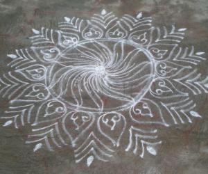Rangoli: margazhi kolam
