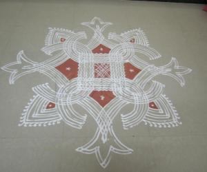 Rangoli: maavu kolam