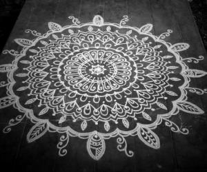 Freehand rangoli