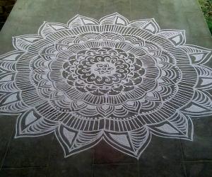 Freehand rangoli