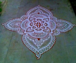Rangoli: Kandha Shashti kavi kolam