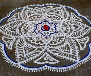Margazhi  kolam on road-7