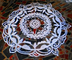 Freehand rangoli