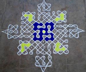 Rangoli: Dotted kolam