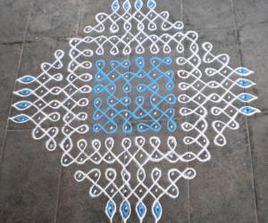 Dotted kolam