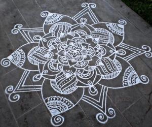Rangoli: Freehand rangoli