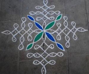 DOTTED KOLAM