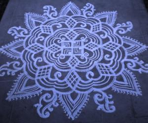 Freehand rangoli