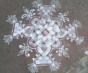 Rangoli: Vasantha Navarathri Padi kolam