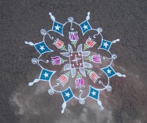 Rangoli: freehand kolam