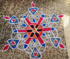 Rangoli: Tulsi kolam