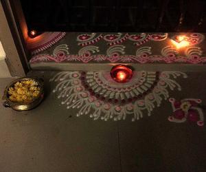 Rangoli: Friday pujakolam