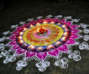 Rangoli: happy diwali