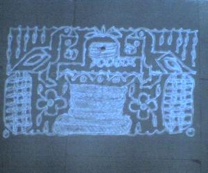Shiva linga kolam 