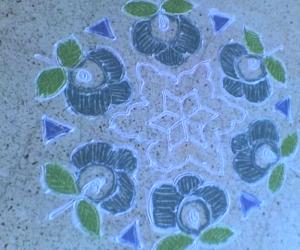 15-8  nadu sandu pulli -Rose Kolam