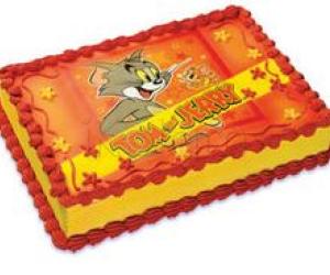 Rangoli: sending eggless cake to my friends(TOMS)