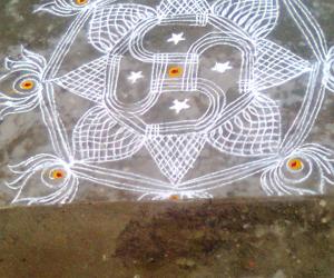 Rangoli: inspired free hand