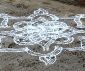 Rangoli: Kuzhal kolam