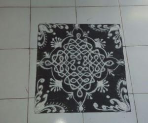 Rangoli: chikku kolam