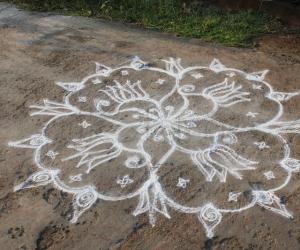 my free hand kolam