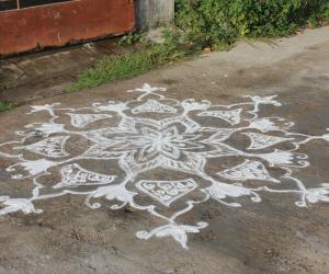 Rangoli: Vishu kolam