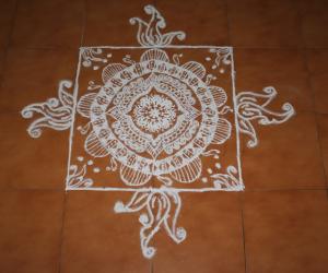Free hand kolam