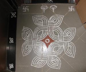 Rangoli: Padi kolam