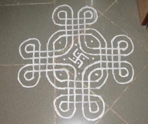 Rangoli: Maakolam
