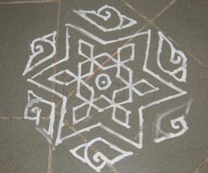 Rangoli: Maakolam