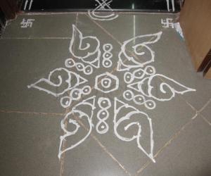 Rangoli: Shangu kolam