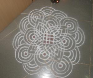 Rangoli: Padikolam