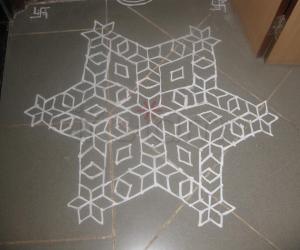 Rangoli: Dotted maakolam