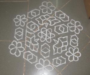 Rangoli: Dotted kolam