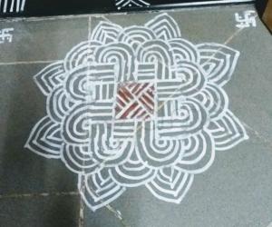  Dotted Padi kolam