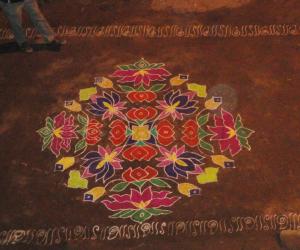 Rangoli: Floral rangoli colour filled