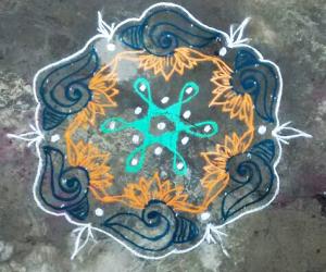 Rangoli: Sanghu wth lotus