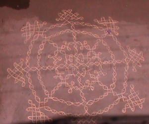 Round kolam