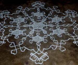 Rangoli: Margazhi kolam 11.