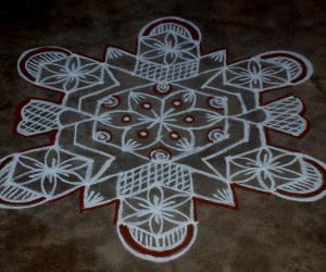 Rangoli: Margazhi kolam 13