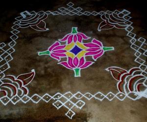 Rangoli: Margazhi kolam 15